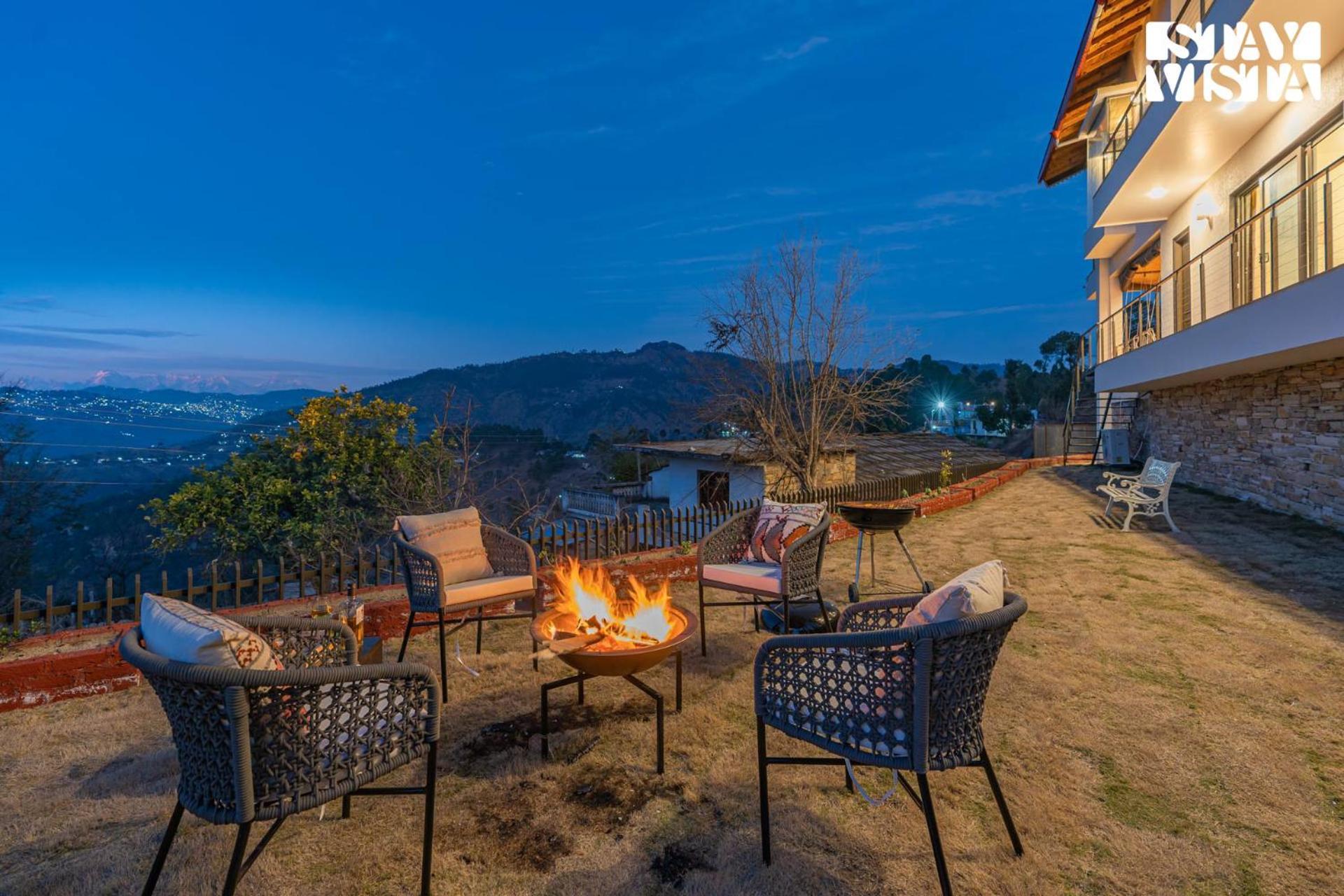 Stayvista At Amulyam Villa With Lawn & Bonfire 무크테슈와르 외부 사진
