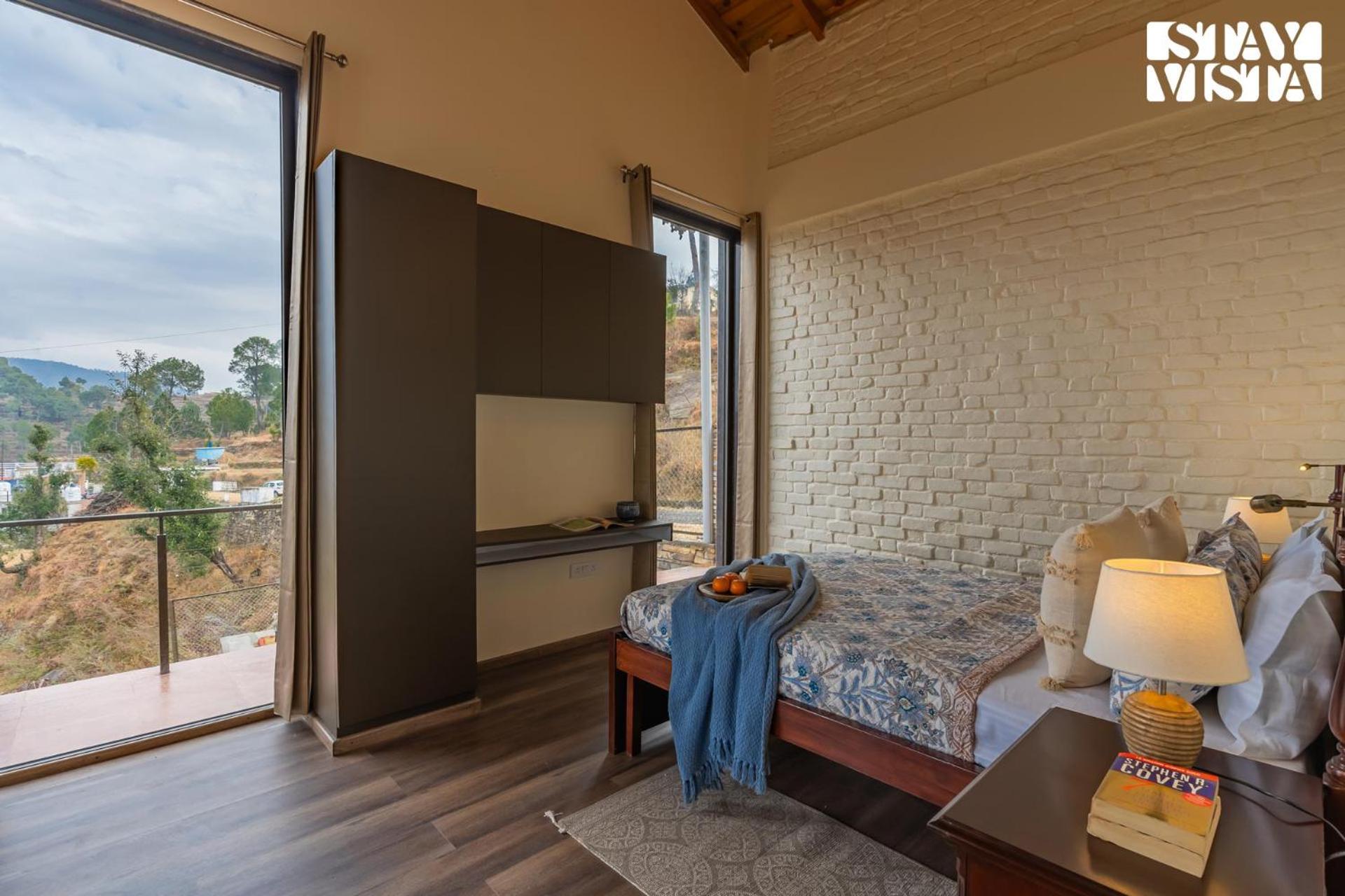 Stayvista At Amulyam Villa With Lawn & Bonfire 무크테슈와르 외부 사진